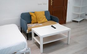 Estupendo Estudio Al Lado De Plaza La Merced